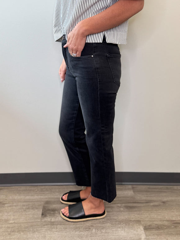 Mid Rise Crop Straight Black denim