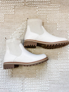 Ivory Cabin Fever Boot