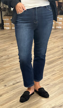Load image into Gallery viewer, High Rise Crop Straight Fit Jean